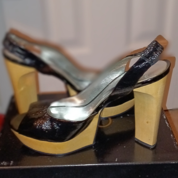 Carlos Santana Heels - Picture 5 of 12